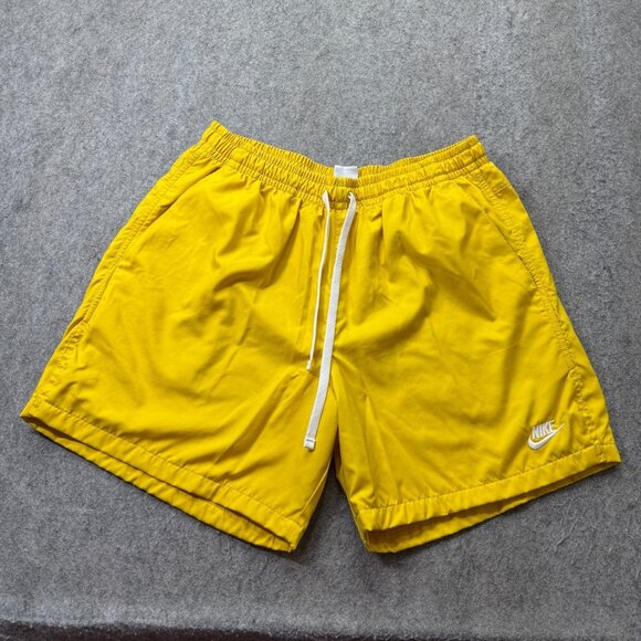 Nike Club Woven Flow Shorts Men L Yellow Lined Lightweight Woven 6" AR2382 - Picture 1 of 16